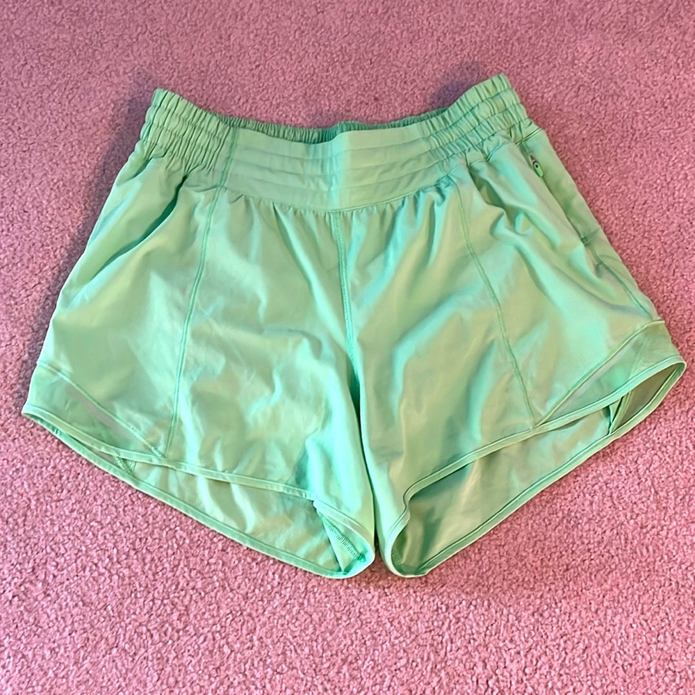 Lululemon hotty hot high rise 4” inseam shorts size 8